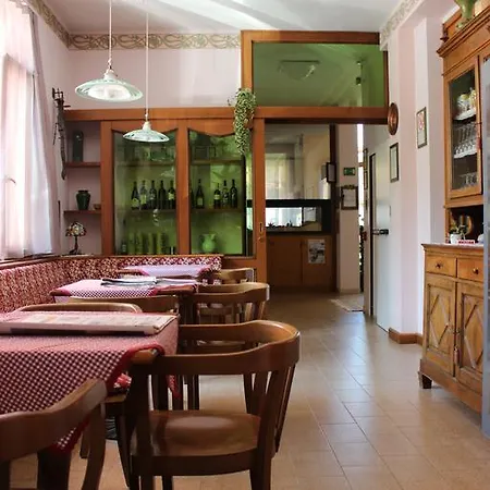 Al Castello Ξενοδοχείο 3*